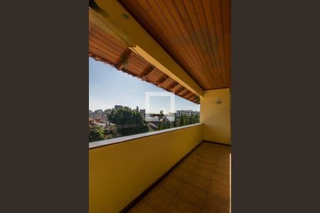 Casa à venda com 3 quartos, 300m² em Chácara das Pedras, Porto Alegre