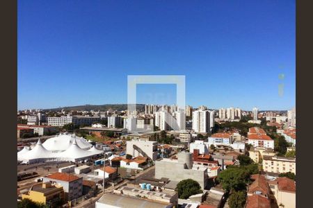 Apartamento à venda com 3 quartos, 90m² em Passo da Areia, Porto Alegre