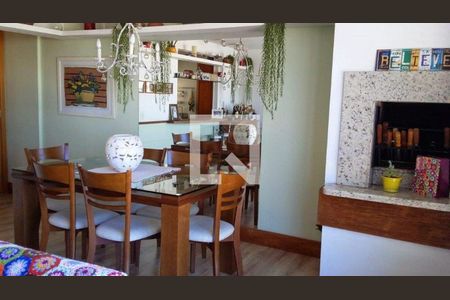 Apartamento à venda com 3 quartos, 90m² em Passo da Areia, Porto Alegre