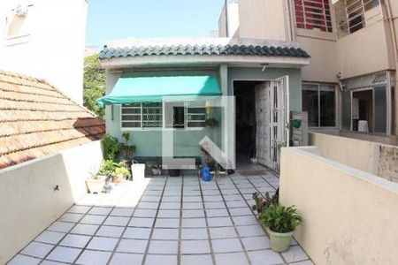 Casa à venda com 3 quartos, 198m² em Rio Branco, Porto Alegre