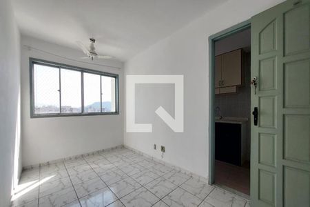 Sala de apartamento para alugar com 2 quartos, 50m² em Piedade, Rio de Janeiro
