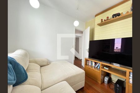 Sala de TV de apartamento à venda com 4 quartos, 132m² em Parque Imperial, São Paulo