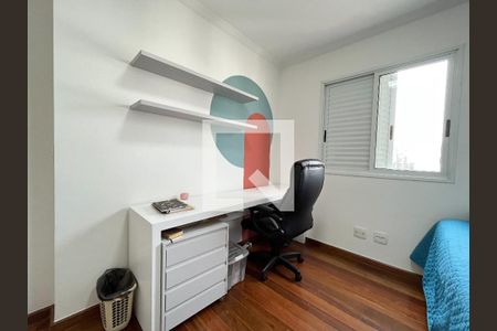 Apartamento à venda com 132m², 4 quartos e 2 vagasQuarto 3