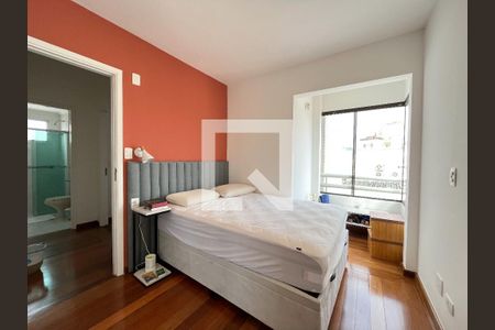 Apartamento à venda com 132m², 4 quartos e 2 vagasSuite 2