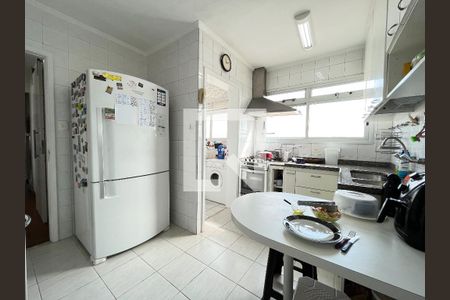 Apartamento à venda com 132m², 4 quartos e 2 vagasCozinha 