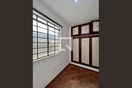 Quarto de casa à venda com 3 quartos, 314m² em Serra, Belo Horizonte