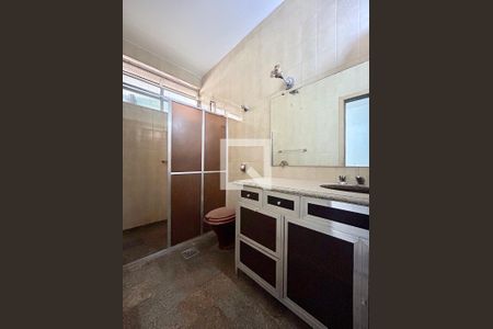 Banheiro de casa para alugar com 3 quartos, 314m² em Serra, Belo Horizonte