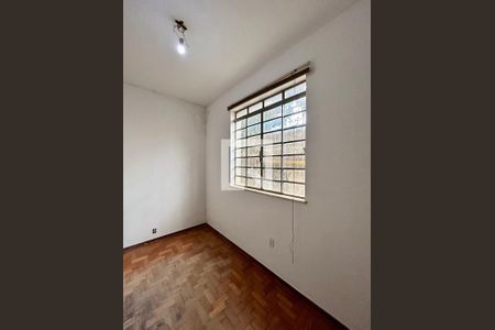 Quarto de casa à venda com 3 quartos, 314m² em Serra, Belo Horizonte