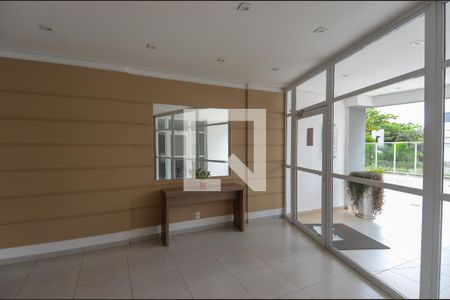 Apartamento à venda com 82m², 3 quartos e 2 vagas Apartamento à venda com 82m², 3 quartos e 2 vagasHall Social