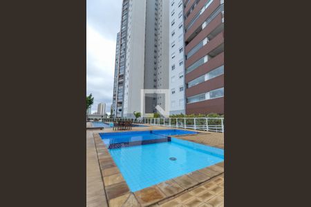 Apartamento à venda com 82m², 3 quartos e 2 vagas Apartamento à venda com 82m², 3 quartos e 2 vagasÁrea comum - Piscina