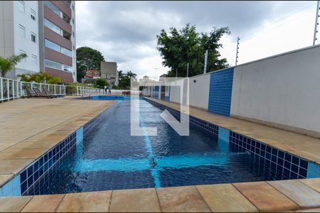 Apartamento à venda com 82m², 3 quartos e 2 vagas Apartamento à venda com 82m², 3 quartos e 2 vagasÁrea comum - Piscina
