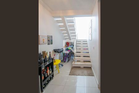 Escada de casa à venda com 3 quartos, 149m² em Estância Velha, Canoas