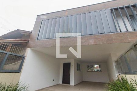 Casa à venda com 220m², 3 quartos e 2 vagas