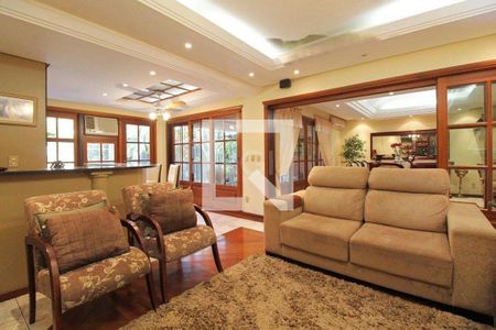 Casa à venda com 4 quartos, 381m² em Chácara das Pedras, Porto Alegre