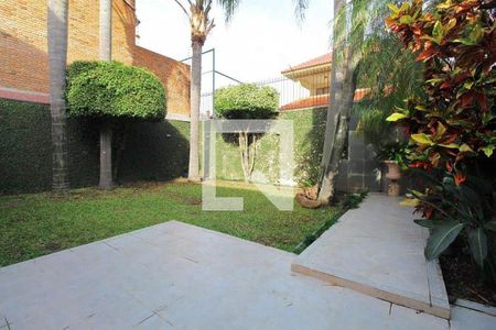 Casa à venda com 4 quartos, 381m² em Chácara das Pedras, Porto Alegre