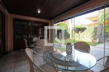 Casa à venda com 4 quartos, 381m² em Chácara das Pedras, Porto Alegre