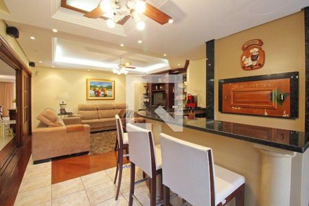 Casa à venda com 4 quartos, 381m² em Chácara das Pedras, Porto Alegre