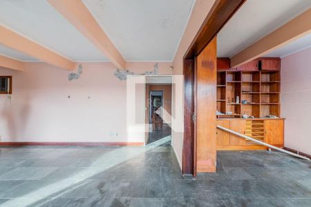 Casa à venda com 4 quartos, 280m² em Chácara das Pedras, Porto Alegre