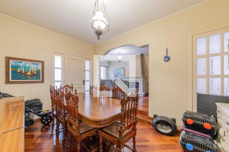 Casa à venda com 7 quartos, 312m² em Petrópolis, Porto Alegre