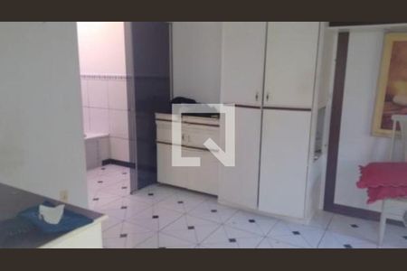 Casa à venda com 2 quartos, 179m² em Jardim Itu, Porto Alegre