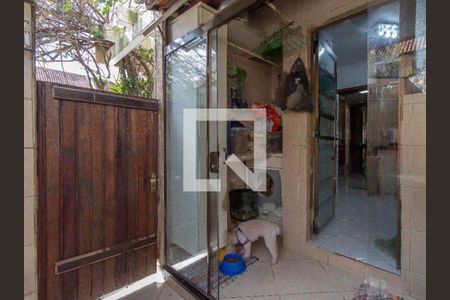 Casa à venda com 120m², 3 quartos e 2 vagas