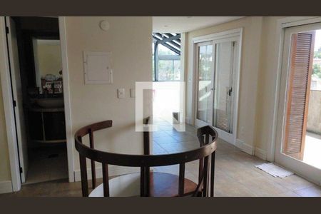 Apartamento à venda com 3 quartos, 200m² em Jardim Itu, Porto Alegre