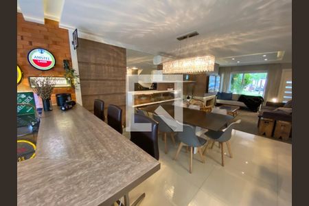 Casa à venda com 3 quartos, 234m² em Sarandi, Porto Alegre