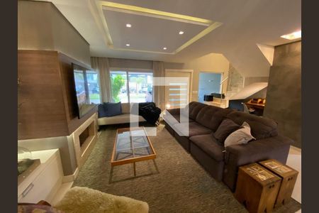 Casa à venda com 3 quartos, 234m² em Sarandi, Porto Alegre