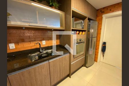 Casa à venda com 3 quartos, 234m² em Sarandi, Porto Alegre