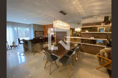 Casa à venda com 3 quartos, 234m² em Sarandi, Porto Alegre