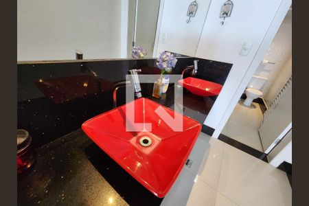 Apartamento para alugar com 571m², 4 quartos e 3 vagasBanheiros