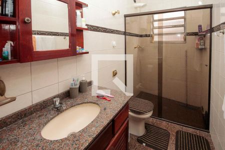 Casa à venda com 120m², 3 quartos e 2 vagasBanheiro da Suíte