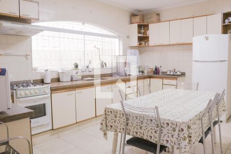 Casa para alugar com 135m², 3 quartos e 2 vagasCozinha