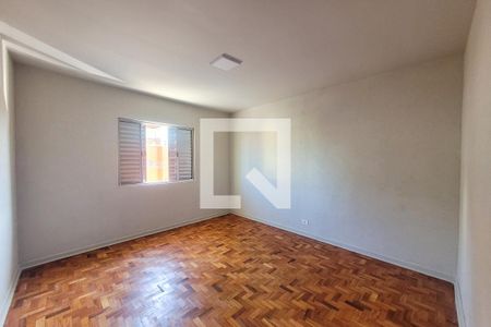 Quarto 1 de casa para alugar com 2 quartos, 90m² em Vila São José, São Paulo
