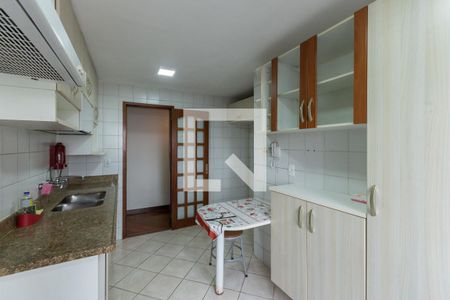 Apartamento à venda com 119m², 3 quartos e 2 vagasCozinha