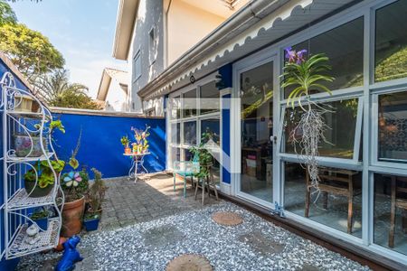 Quintal de casa de condomínio à venda com 3 quartos, 205m² em Alphaville, Santana de Parnaíba