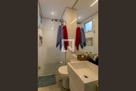 Apartamento para alugar com 220m², 3 quartos e 3 vagasBanheiro