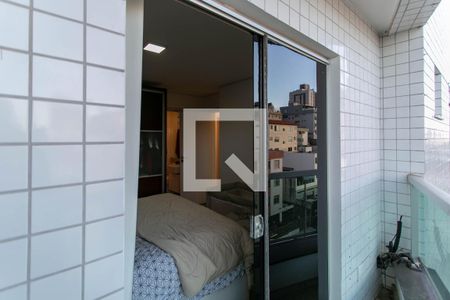 Apartamento para alugar com 220m², 3 quartos e 3 vagasVaranda