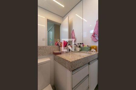 Apartamento para alugar com 220m², 3 quartos e 3 vagasBanheiro