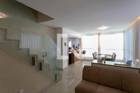 Sala de apartamento para alugar com 3 quartos, 220m² em Ouro Preto, Belo Horizonte
