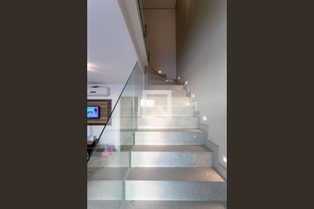 Apartamento para alugar com 220m², 3 quartos e 3 vagasEscada