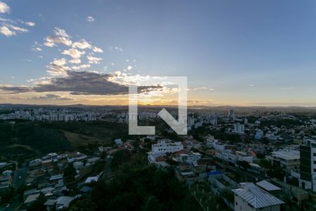 Apartamento para alugar com 220m², 3 quartos e 3 vagasCobertura