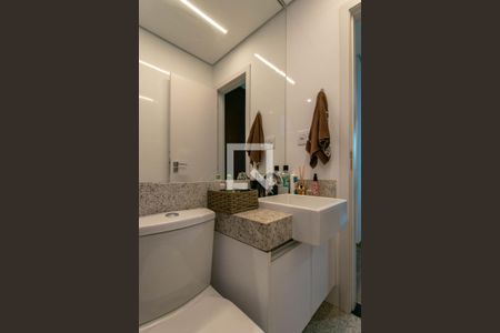 Apartamento para alugar com 220m², 3 quartos e 3 vagasBanheiro