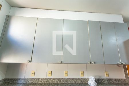 Apartamento à venda com 220m², 4 quartos e 4 vagasArmário da Cozinha
