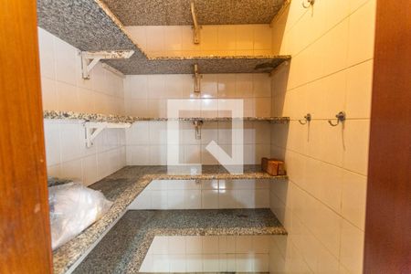 Apartamento à venda com 220m², 4 quartos e 4 vagasDespensa da Área de Serviço