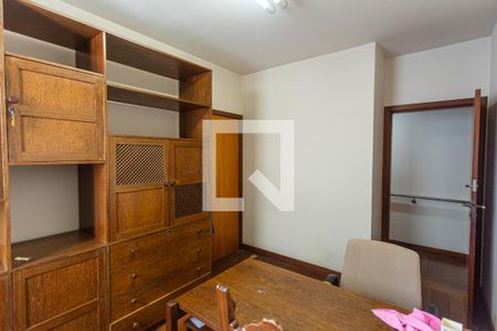 Apartamento à venda com 220m², 4 quartos e 4 vagasQuarto 4/Escritório