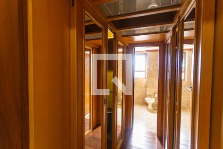 Apartamento à venda com 220m², 4 quartos e 4 vagasCloset da Suíte 1