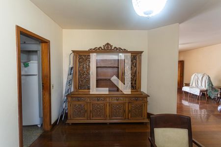 Apartamento à venda com 220m², 4 quartos e 4 vagasArmário da Sala 2