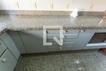 Apartamento à venda com 220m², 4 quartos e 4 vagasArmário da Cozinha