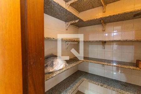 Apartamento à venda com 220m², 4 quartos e 4 vagasDespensa da Área de Serviço